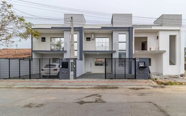 2BR Duplex Near Beach w/ Garage Rrt0098