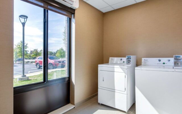 Comfort Inn & Suites Montgomery East Carmichael Rd