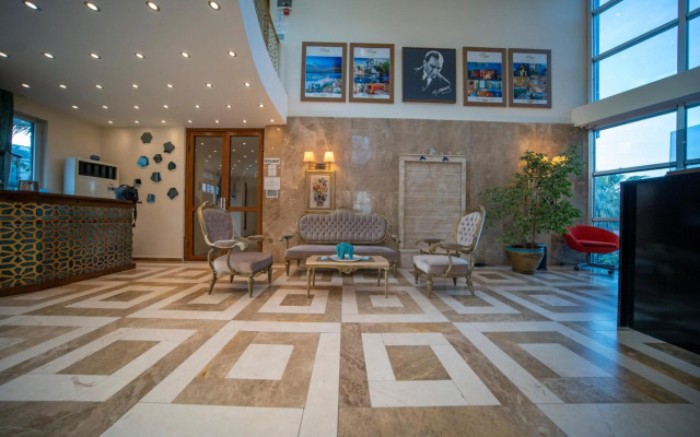 Liona Hotel