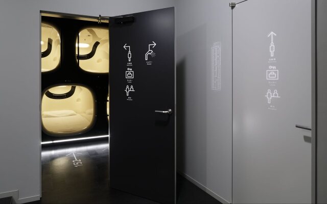 9h nine hours Narita Airport