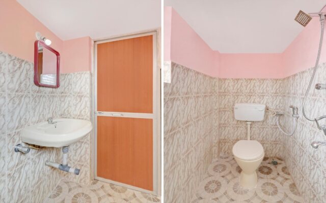 Classic Studio Home In Candolim