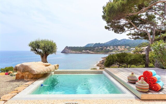 Mallorca front line property sea access