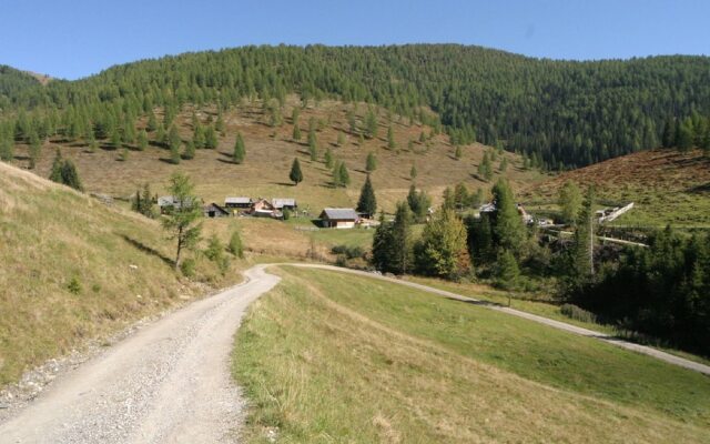 Charming Apartment in Feld am See, Near the Lake