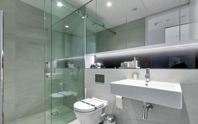 QV Modern Waterfront Apartment - 857