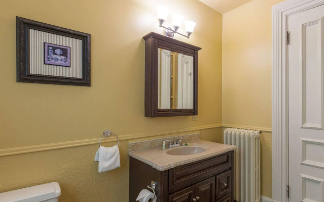 Chipman Hill Suites on Sydney