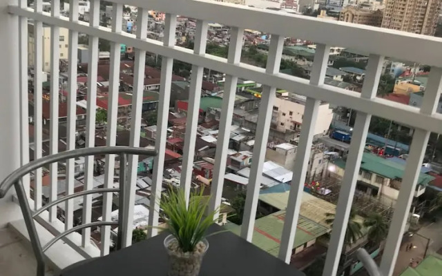 Condo Unit With Balcony in Manila