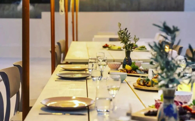 Aura Loutraki Villa
