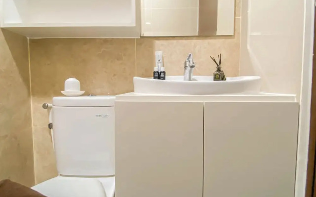 Modern Look 2BR Corner Transpark Cibubur Apartment