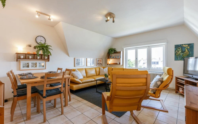 BE DEH Koni 43-13 in De Haan