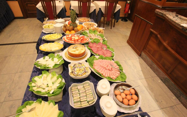 Mokinba Hotels King