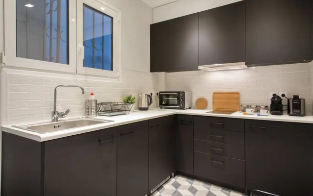 UPSTREET Bright Flat near Acropolis