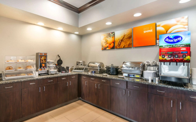 Comfort Suites Manhattan