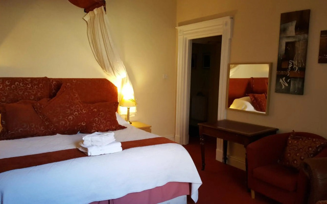 The Edward Hotel
