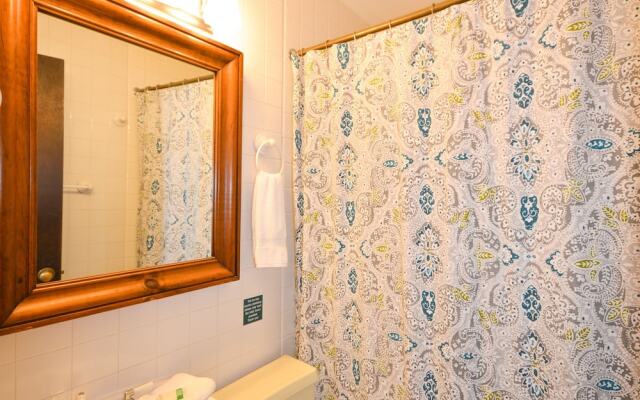 Lotus Mountain Retreat