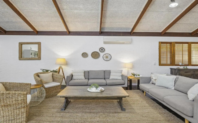 Diggers Beach Surf House