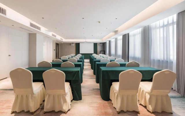 Xiangyang Langman City Hotel