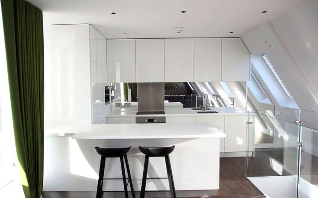 Hop Art House Apartments