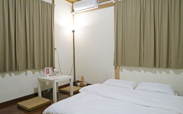 The Old House Chiayi B&B