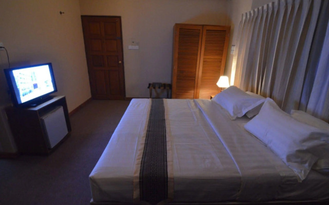 Kyi Tin Hotel