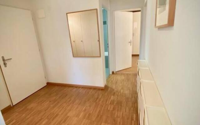 Your bright and spacious apartment by the lake