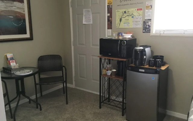 Nana's Nest And Breakfast