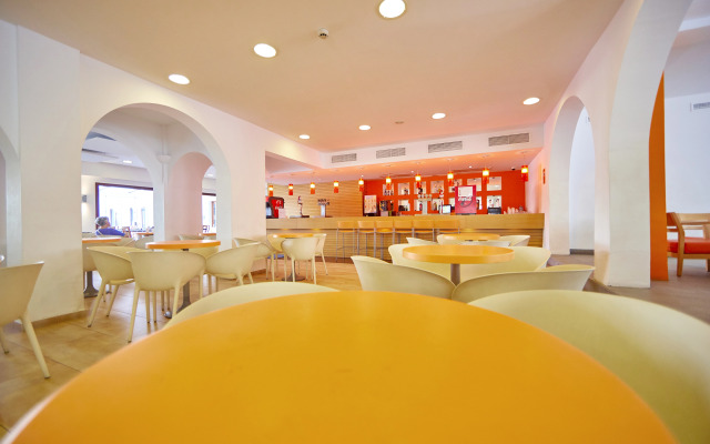 Gavimar Ariel Chico Hotel and Apartments