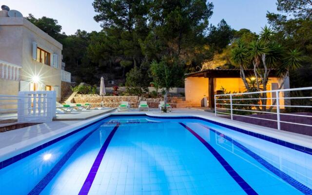 Villa in Ibiza Town, sleeps 6 - Can Damia