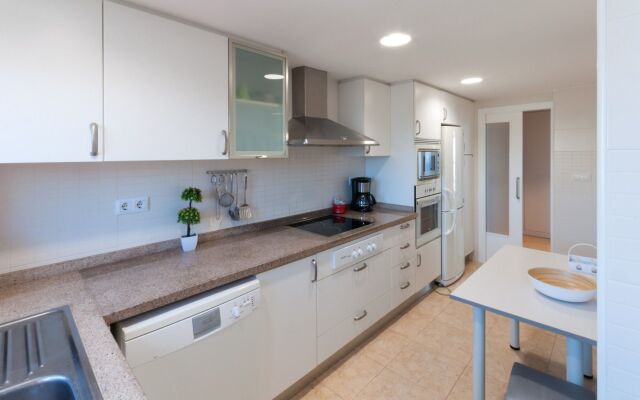 Beach & Port Apartments