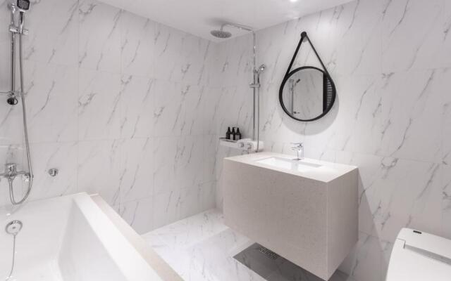 Browndot Hotel Centum