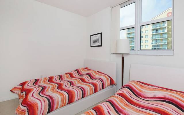 Luxury Apartments At Intracoastal