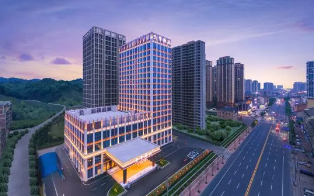 JI Hotel (Taojiang Jinpen Square)