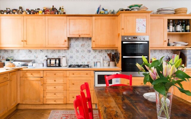 Comfortable 7BR Family Home near Buckingham Palace