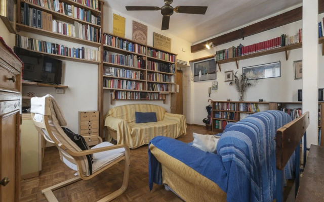 San Lorenzo Wooden Flat