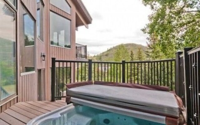 Pinnacle by Lespri Management
