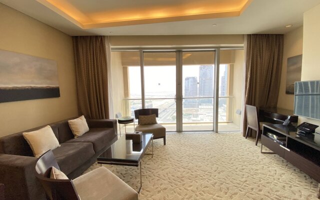 Lux BnB Address Dubai Mall Skyline Views