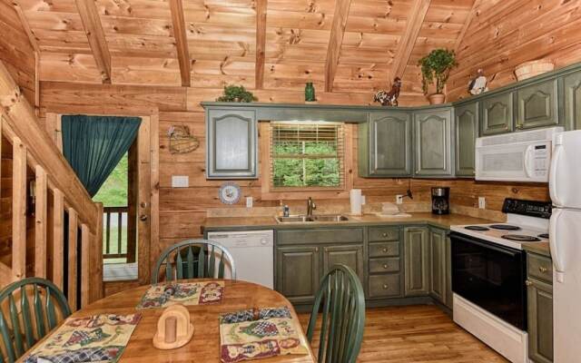 Whisper Creek 2 Bedroom Cabin by RedAwning