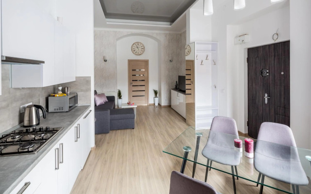 Площа Святого Теодора 13