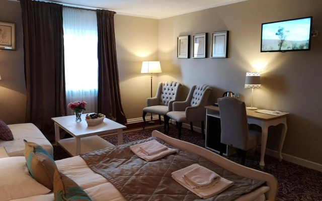 Riviera Resort Modlin Airport