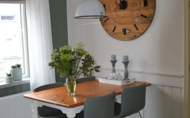 Zeeschelp Comfortable Holiday Residence