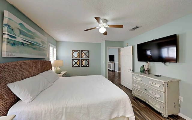 Emerald Port Of Call by Southern Vacation Rentals