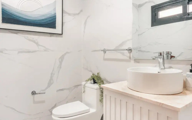 Serene and Modern Apartment w Pool in Cap Cana