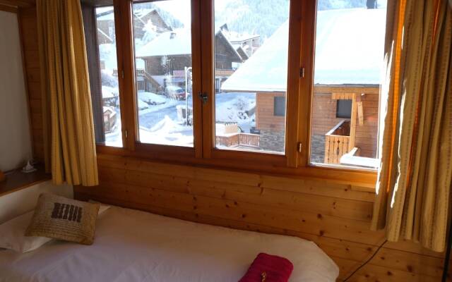 Central Hostel Châtel