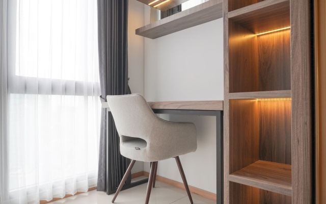 Comfort And Modern Look 2Br At 26Th Floor Samara Suites Apartment – Guest Rooms – Jakarta