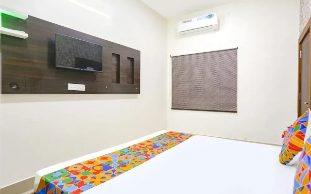 Fabexpress Aditya Guest House