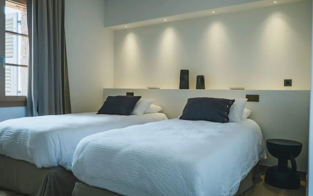 Luxury Villa Saleccia Beach Access Through the Maquis