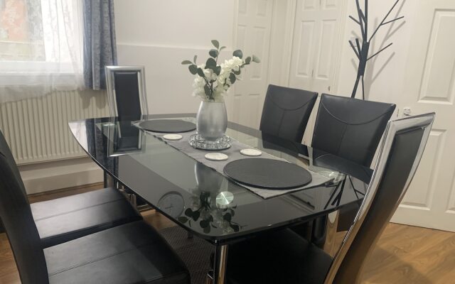 Modern 3bed Garden House in Croydon, London ,uk