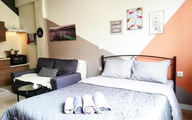 AS Modern Monastiraki Apartment 1A