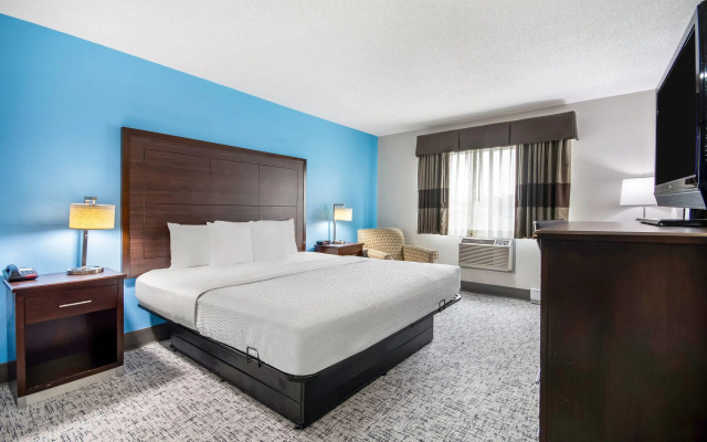 Baymont by Wyndham Marinette