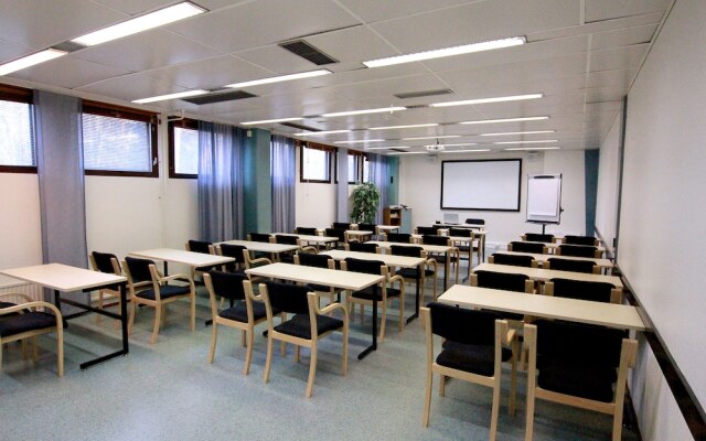 Rauhalahti Hostel