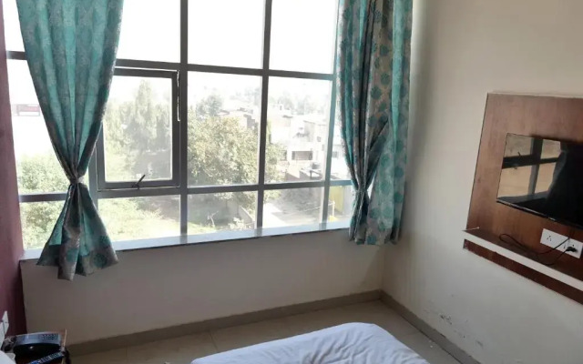 Hotel Ira Mansarovar